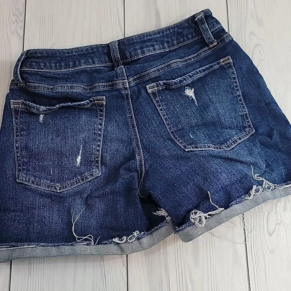 Maurices Distressed Shortie Cuffed Denim Shorts Women's Size 4